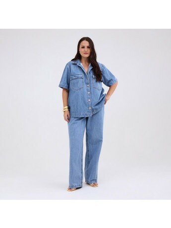 Camisa Jeans Alongada Azul Claro Feminino Plus Size 
