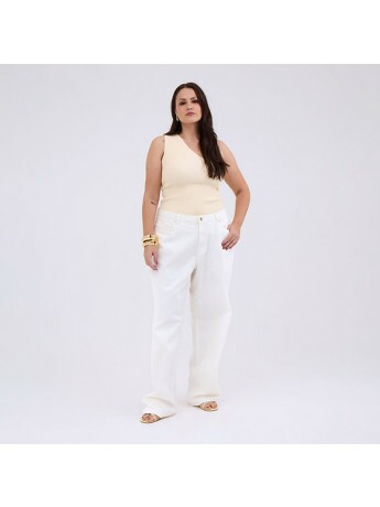 Calça Reta Jeans Off White Feminino Plus Size