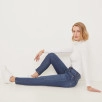 calca-skinny-jeans-dark-blue-feminina-izzat-3572-detalhe